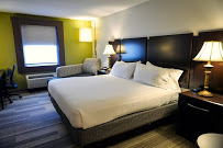holiday inn hotel room